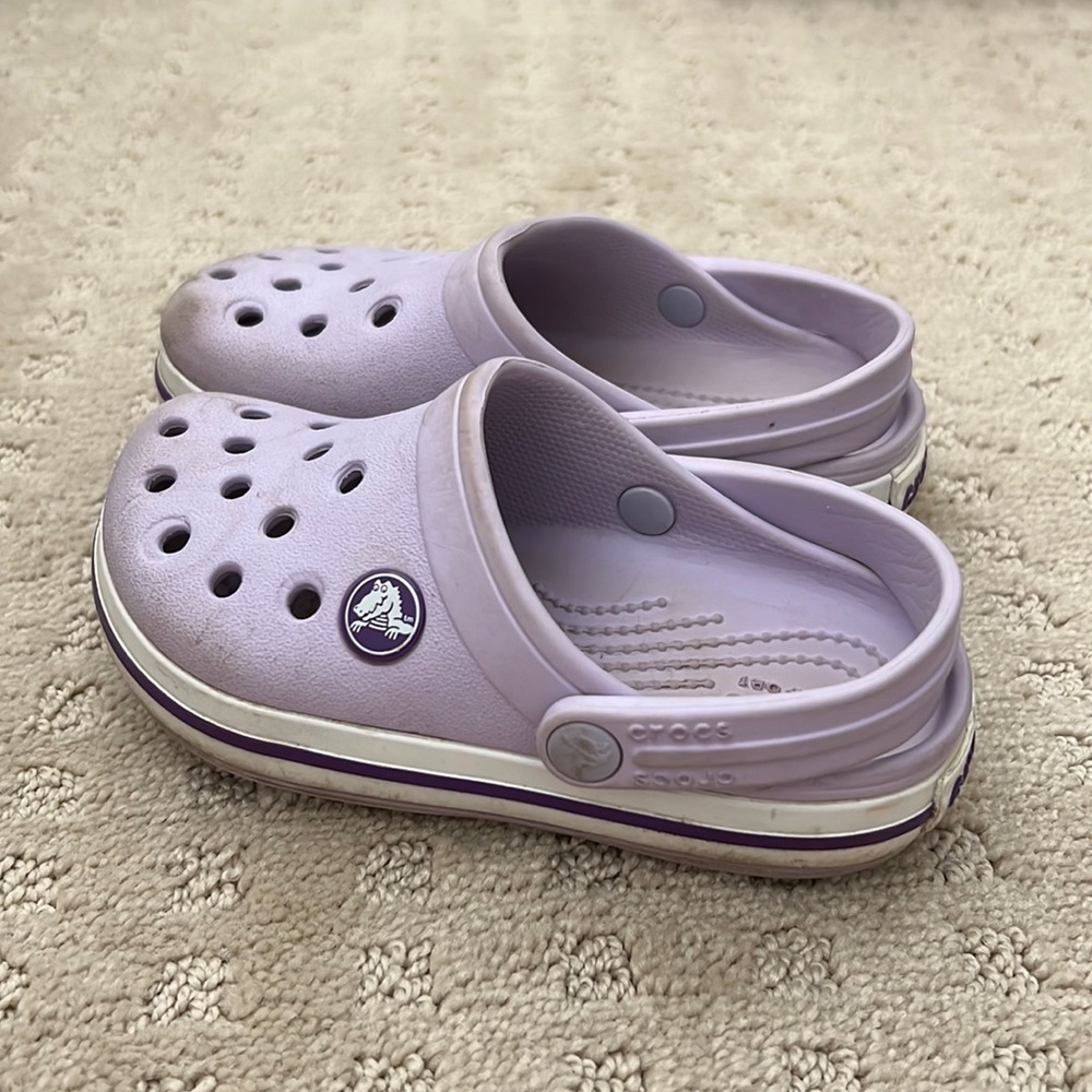 Toddler Crocs Lavender (Size 9)